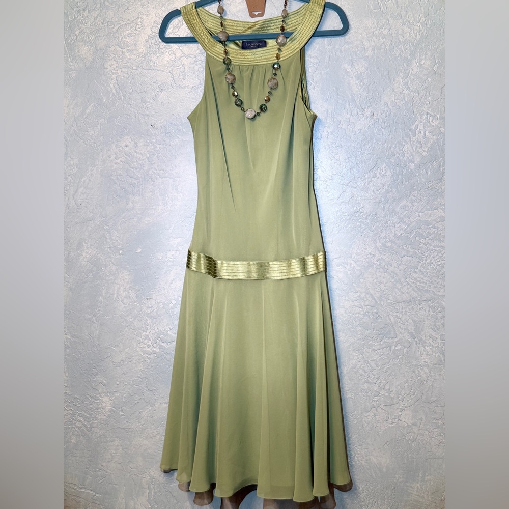 Liz Claiborne Green Sleeveless Midi Dress